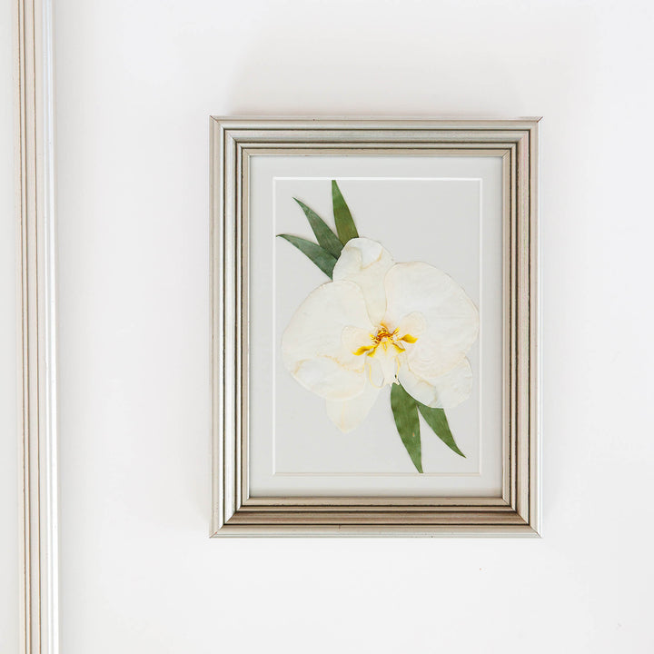 6 X 8 Frame (Boutonniere or small gift)